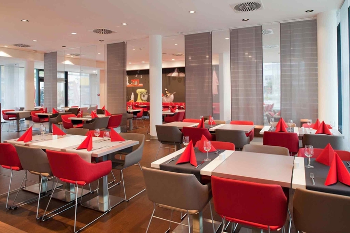 Imagen del bar/restaurante del Hotel Ibis Muenchen City West. Foto 6