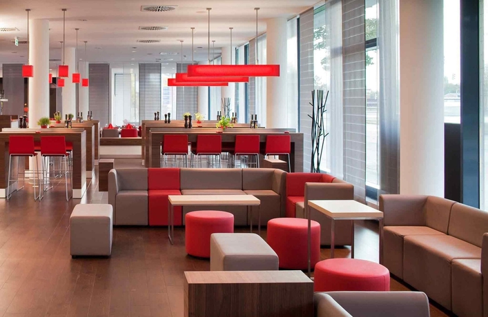 Imagen del bar/restaurante del Hotel Ibis Muenchen City West. Foto 7