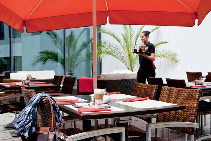 Imagen del bar/restaurante del Hotel Ibis Muenchen City West. Foto 9