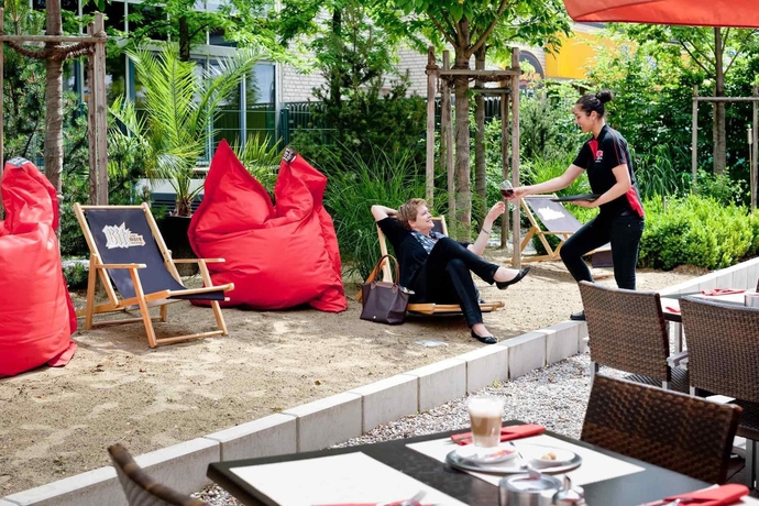 Imagen del bar/restaurante del Hotel Ibis Muenchen City West. Foto 10