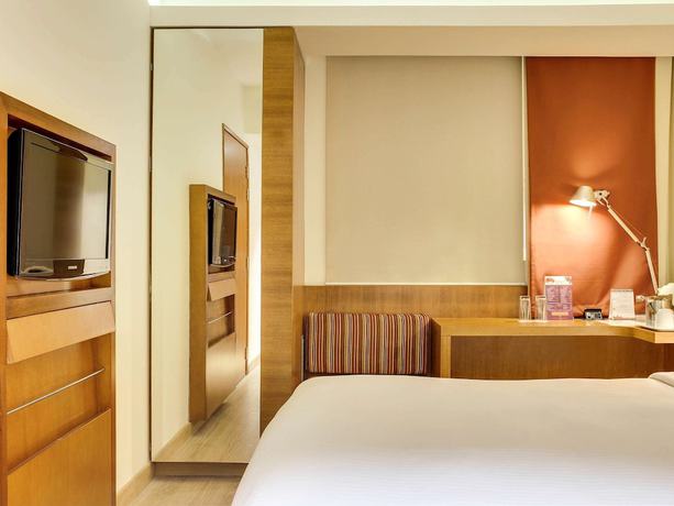 Imagen de la habitación del Hotel Ibis Mumbai Airport. Foto 11