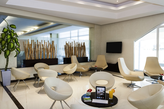 Imagen de los interiores del Hotel Ibis Muscat. Foto 12