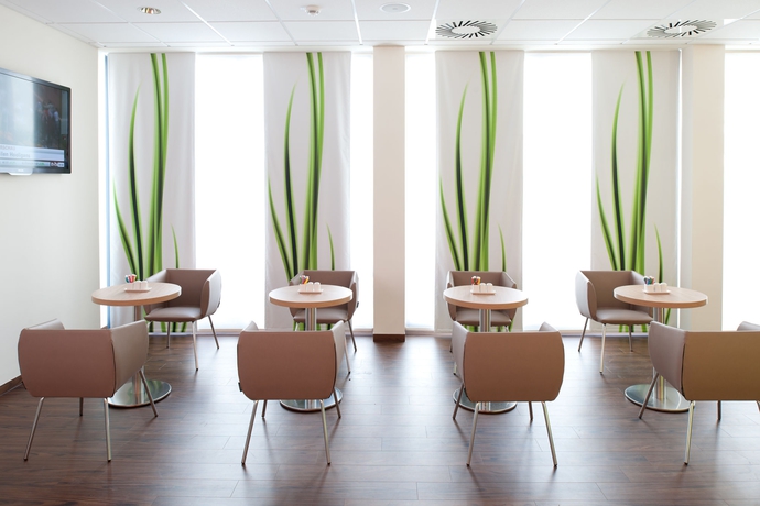 Imagen de los interiores del Hotel Ibis München City Süd. Foto 10