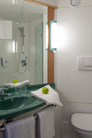 Imagen de la habitación del Hotel Ibis Namur Centre. Foto 6