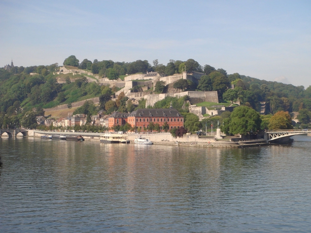 Imagen de los exteriores del Hotel Ibis Namur Centre. Foto 10