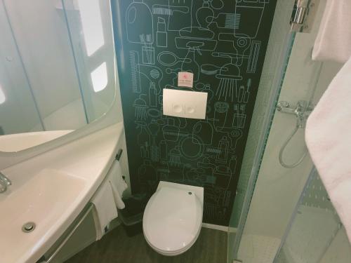 Imagen general del Hotel Ibis Nanjing Jiangjun Avenue. Foto 3