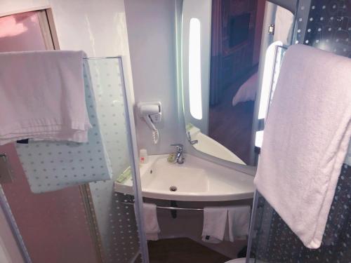 Imagen general del Hotel Ibis Nanjing Jiangjun Avenue. Foto 5
