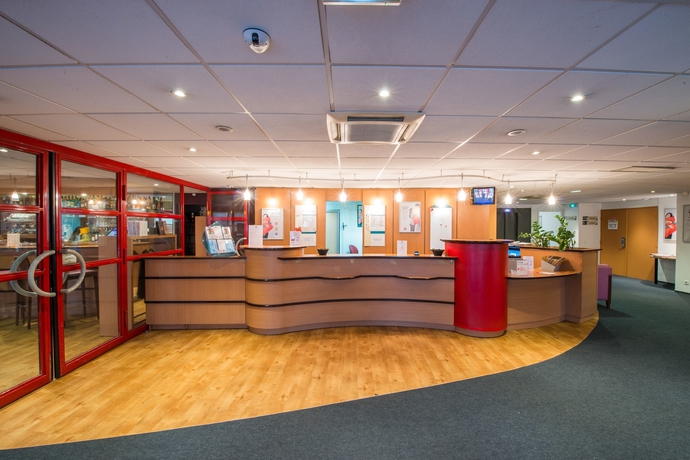 Imagen de los interiores del Hotel Ibis Nanterre la Défense. Foto 17