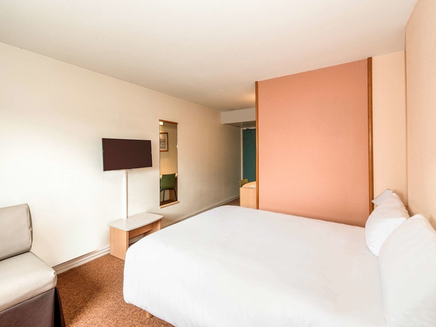 Imagen de la habitación del Hotel Ibis Nanterre la Défense. Foto 15