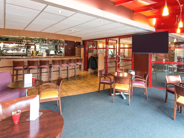 Imagen del bar/restaurante del Hotel Ibis Nanterre la Défense. Foto 4