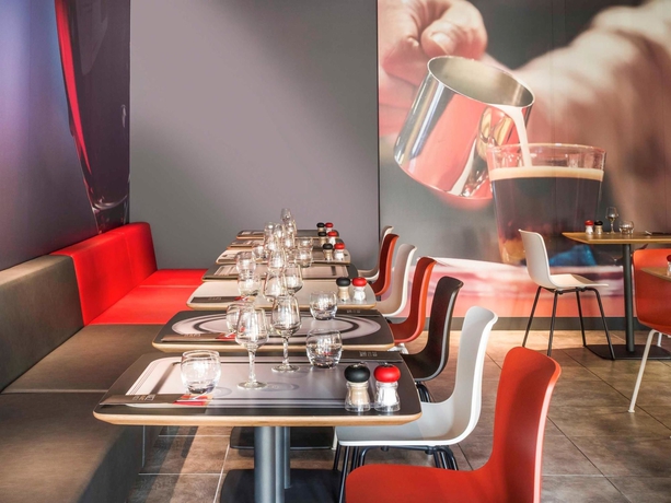 Imagen del bar/restaurante del Hotel Ibis Nantes Centre Gare Sud. Foto 6