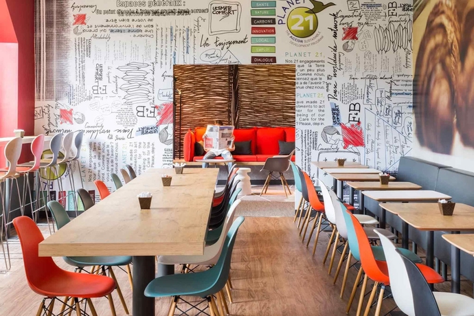 Imagen del bar/restaurante del Hotel Ibis Nantes Centre Tour Bretagne. Foto 7