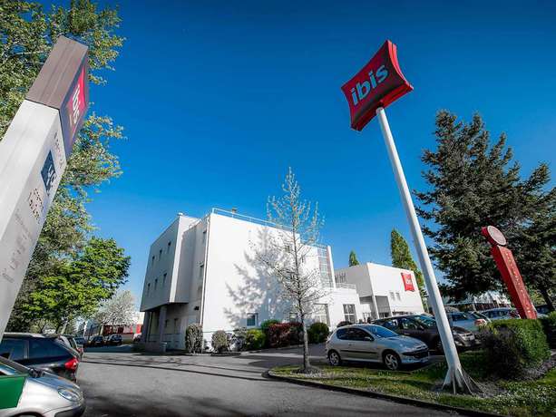 Imagen de los exteriores del Hotel Ibis Nantes Saint Herblain. Foto 19