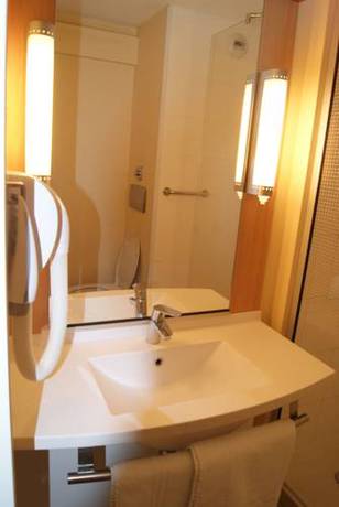 Imagen de la habitación del Hotel Ibis Nevers. Foto 12