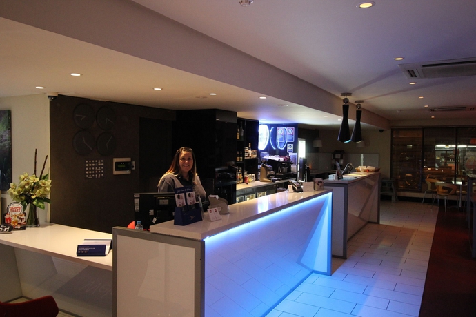 Imagen de los interiores del Hotel Ibis Newcastle. Foto 15