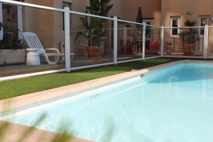 Imagen de la piscina del Hotel Ibis Nice Centre Gare. Foto 16
