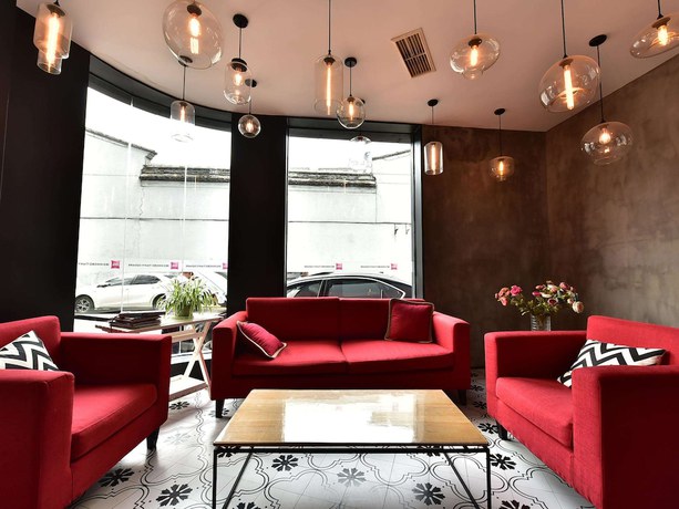 Imagen de la habitación del Hotel Ibis Ningbo Tianyi Square. Foto 10