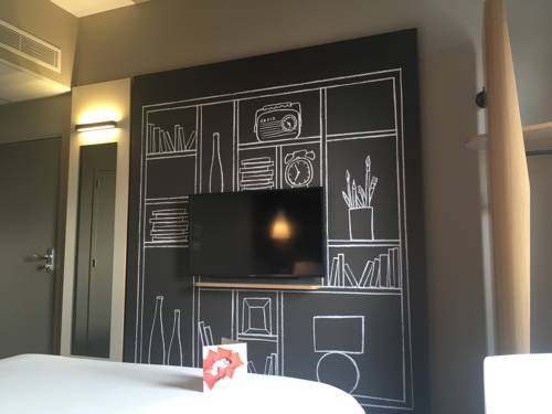 Imagen de la habitación del Hotel Ibis Niort Est Mendes France. Foto 8