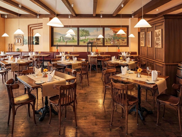 Imagen del bar/restaurante del Hotel Ibis Nuernberg City Am Plaerrer. Foto 7