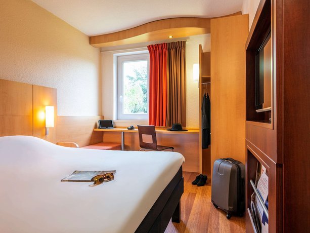 Imagen de la habitación del Hotel Ibis Nuits Saint Georges. Foto 15