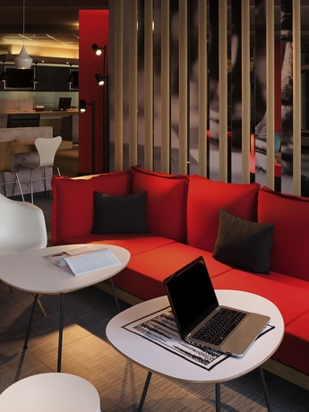 Imagen de los interiores del Hotel Ibis Nürnberg Hauptbahnhof. Foto 15