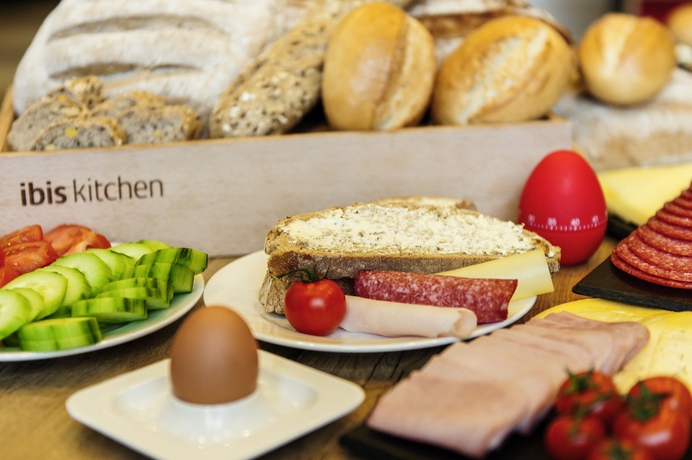 Imagen del bar/restaurante del Hotel Ibis Off Grand Place. Foto 12