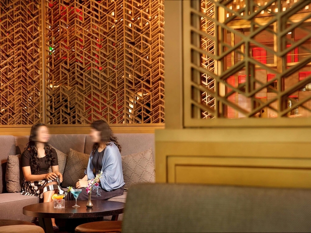 Imagen del bar/restaurante del Hotel Ibis One Central. Foto 5