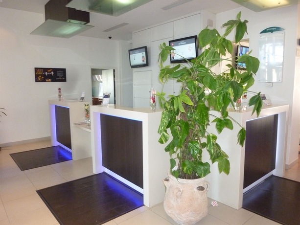 Imagen de los interiores del Hotel Ibis Oran Les Falaises. Foto 16