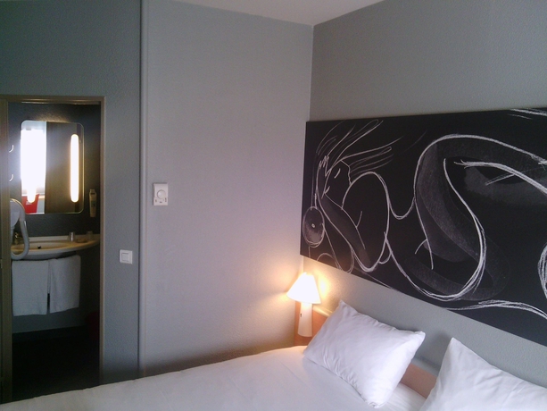 Imagen de la habitación del Hotel Ibis Orange Sud. Foto 11