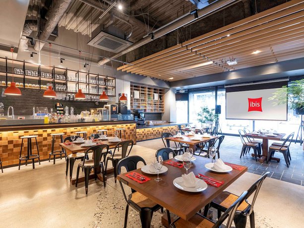 Imagen del bar/restaurante del Hotel Ibis Osaka Umeda. Foto 9