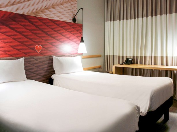 Imagen de la habitación del Hotel Ibis Osasco. Foto 5
