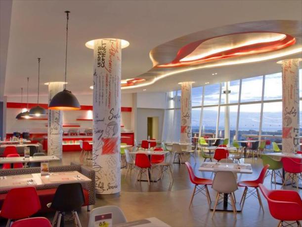 Imagen del bar/restaurante del Hotel Ibis Padang. Foto 4