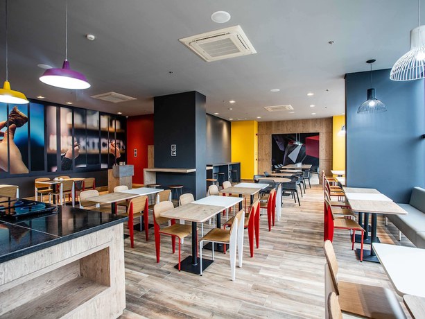 Imagen del bar/restaurante del Hotel Ibis Palmas Avenida Jk. Foto 3