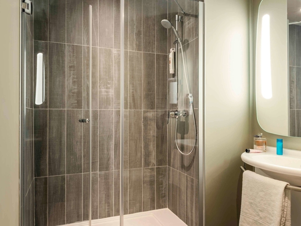 Imagen de la habitación del Hotel Ibis Paris Avenue De La Republique. Foto 17