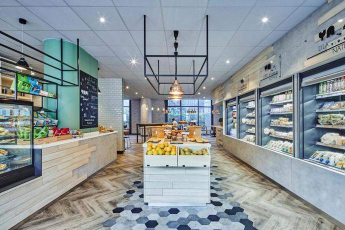 Imagen de los interiores del Hotel Ibis Paris CDG Airport. Foto 5