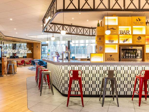 Imagen de los interiores del Hotel Ibis Paris CDG Airport. Foto 8