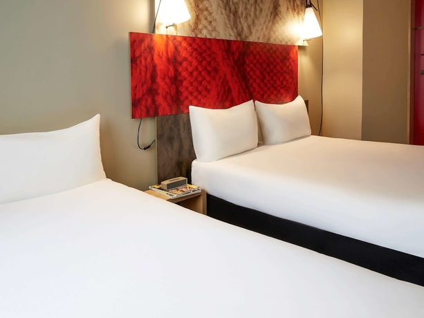 Imagen de la habitación del Hotel Ibis Paris Canal Saint Martin. Foto 8