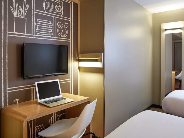 Imagen de la habitación del Hotel Ibis Paris Canal Saint Martin. Foto 12