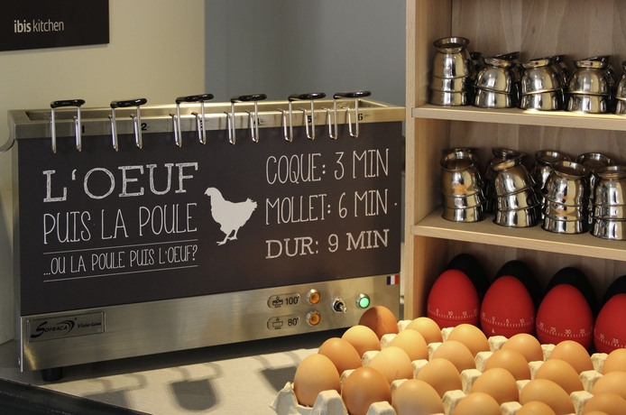 Imagen del bar/restaurante del Hotel Ibis Paris Coeur D'orly Airport. Foto 7