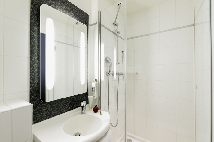 Imagen de la habitación del Hotel Ibis Paris Gare De Lyon Ledru Rollin 12ème. Foto 9