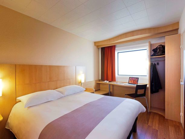 Imagen de la habitación del Hotel Ibis Paris La Défense Esplanade. Foto 11