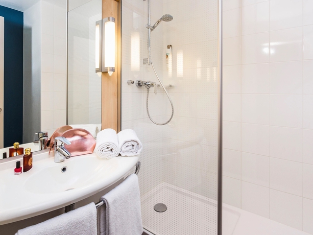 Imagen de la habitación del Hotel Ibis Paris Nord Villepinte Parc Des Expositions. Foto 9