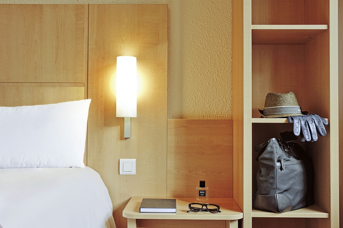 Imagen de la habitación del Hotel Ibis Paris Ornano Montmartre Nord 18ème. Foto 9