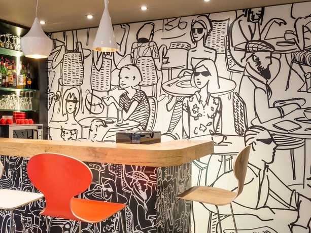 Imagen del bar/restaurante del Hotel Ibis Paris Père Lachaise. Foto 9