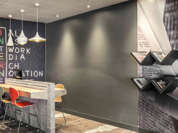 Imagen general del Hotel Ibis Paris Porte De Bagnolet. Foto 3