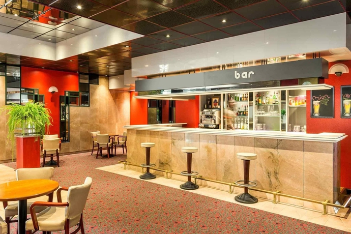 Imagen del bar/restaurante del Hotel Ibis Paris Porte De Bercy. Foto 4
