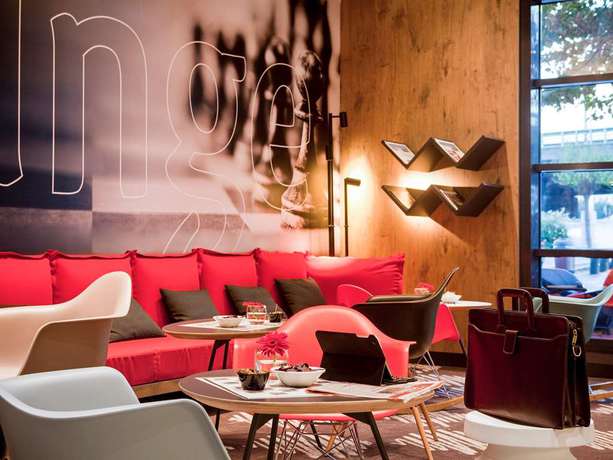 Imagen general del Hotel Ibis Paris Porte De Clichy Centre. Foto 7