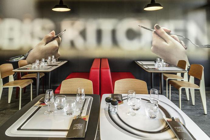 Imagen general del Hotel Ibis Paris Porte De Clichy Centre. Foto 12