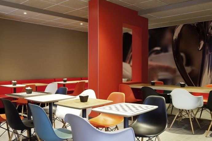 Imagen general del Hotel Ibis Paris Sacré Coeur 18ème. Foto 14