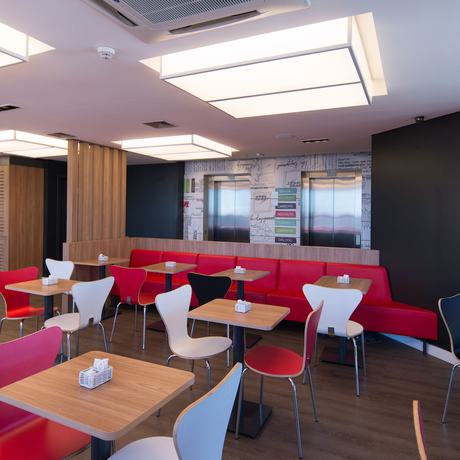 Imagen del bar/restaurante del Hotel Ibis Passo Fundo Centro. Foto 4